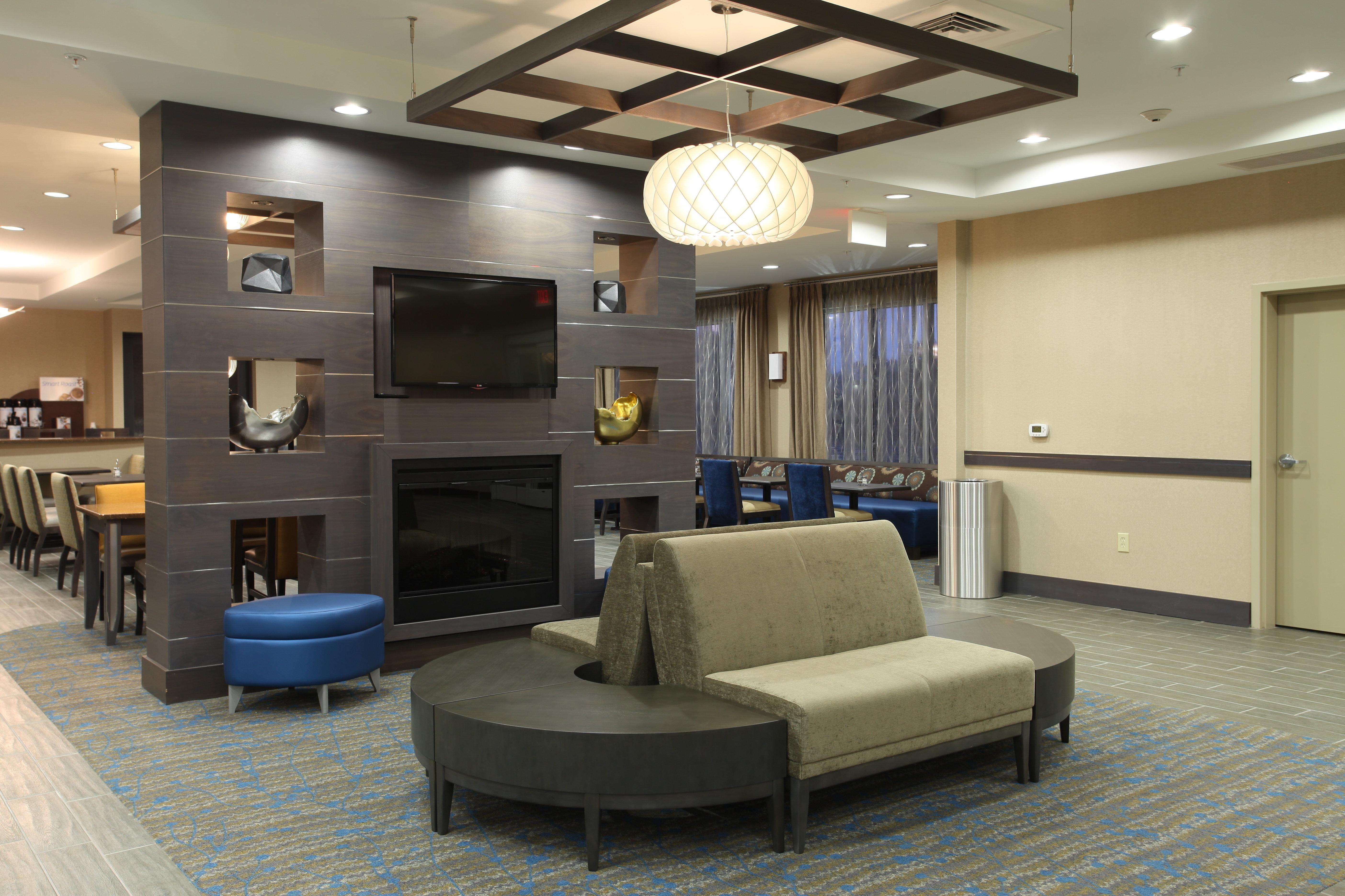 Holiday Inn Express Hotel & Suites Goldsboro - Base Area By Ihg Exterior photo