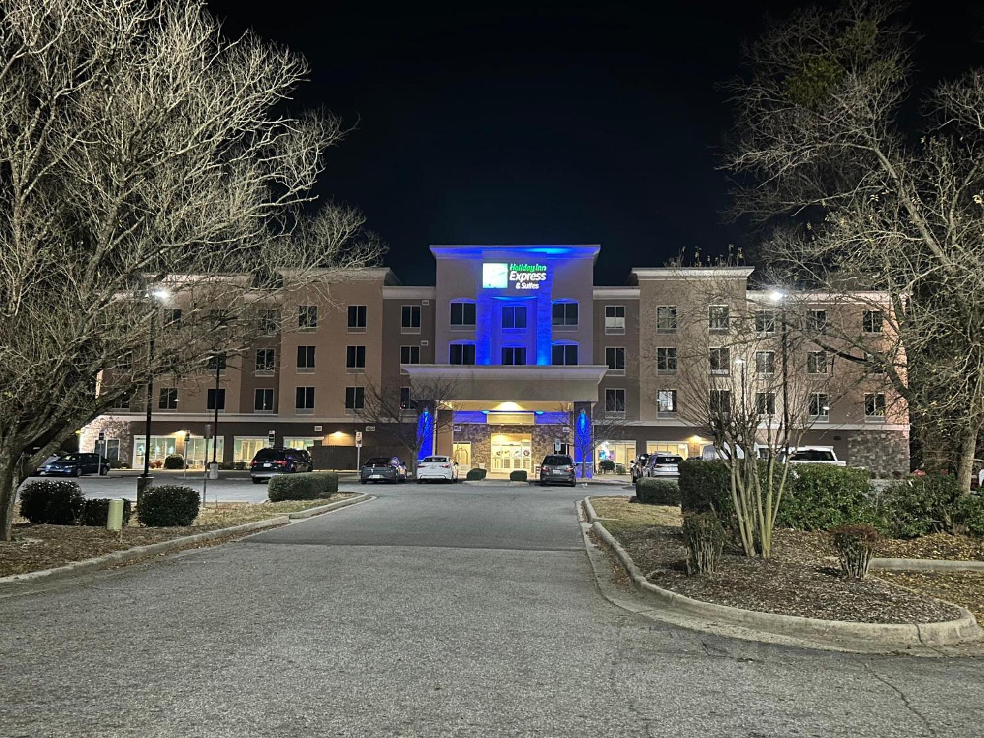 Holiday Inn Express Hotel & Suites Goldsboro - Base Area By Ihg Exterior photo